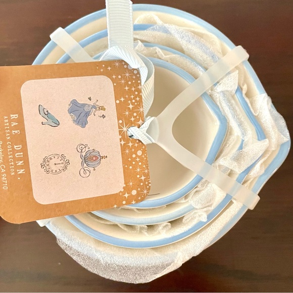 Rae Dunn Disney Magical Cinderella Princess Measuring Cups Set NWT - Picture 4 of 9